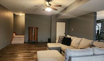 21306 Lawrence 2074, Ash Grove, MO 65604