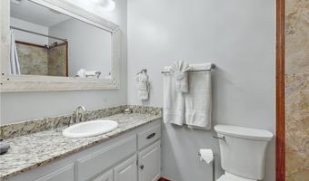 6 Connie Ln, Bella Vista, AR 72715