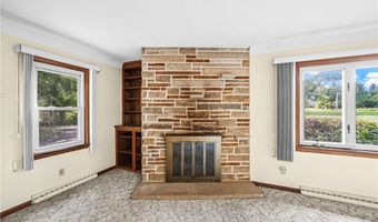 982 W Garfield Rd, Aurora, OH 44202