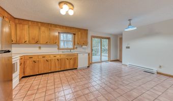 2 Doubleday Rd, Columbia, CT 06237