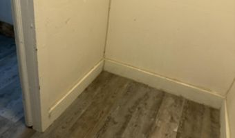 6 Henry St, Amsterdam, NY 12010