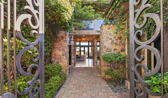 33 Promontory Ridge Dr, Las Vegas, NV 89135