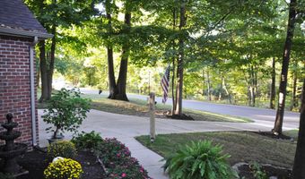114 Chaudoin Dr, Angola, IN 46703