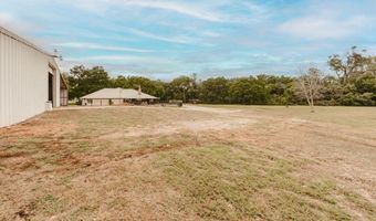 409 S Hubbard St, Alvord, TX 76225