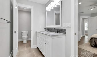 2201 Edison St, Charlotte, NC 28206