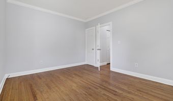 6 Harbor Pkwy, Clinton, CT 06413