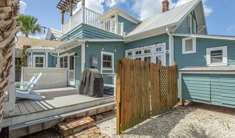 111 4th St, Apalachicola, FL 32320