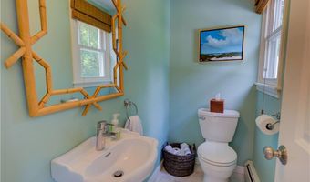 22 Pine Top Rd, Barrington, RI 02806