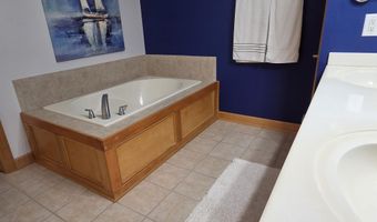 14 Iowa St A3, Arnolds Park, IA 51331
