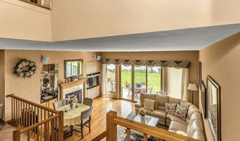 4 Victoria Dr, Amityville, NY 11701