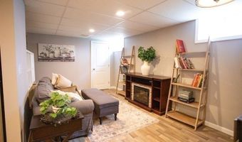 99 Elizabeth St, Agawam, MA 01030