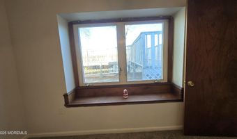 131 Veeder Ln, Bayville, NJ 08721