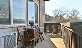 1814 FAIRWAY Dr 338, Basye, VA 22810