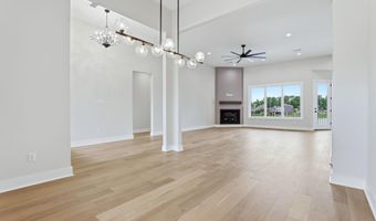 7636 S Shoreline Blvd, Benton, AR 72019