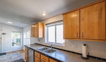 3161 NE Millersburg Dr, Albany, OR 97321