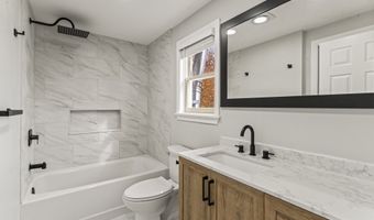 15 Berkshire Dr, Brookfield, CT 06804