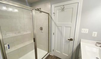 647 FALCON Ln, Aberdeen, MD 21001