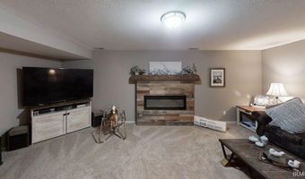 114 Chaudoin Dr, Angola, IN 46703
