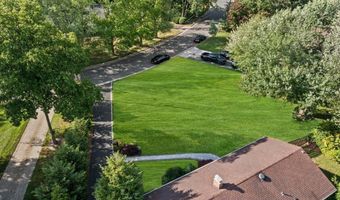 687 Hopping Rd, Belford, NJ 07718