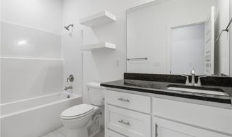 7014 Orange Ave, Bentonville, AR 72713