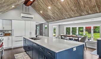 166 New Meadow Rd, Barrington, RI 02806