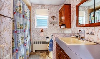 1904 Old Louisquisset Pike, Lincoln, RI 02865