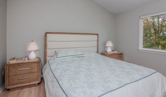 3244 Dunwoodie Rd, Ann Arbor, MI 48105