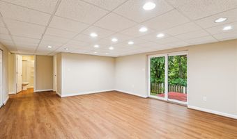 1003 MASTLINE Dr, Annapolis, MD 21401