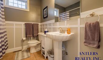 813 35th St, Cody, WY 82414