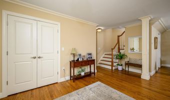305 Barbara Dr, Point Pleasant, NJ 08742
