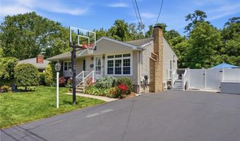72 Fairweather Ave, Cranston, RI 02910