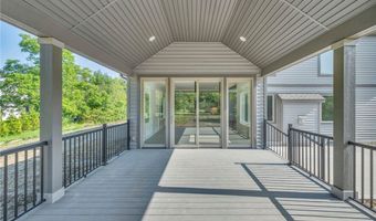 830 Club Dr W, Aurora, OH 44202