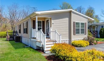 40 Campbell Cir, East Greenwich, RI 02818