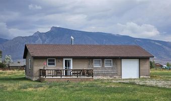 19 Heather Rd, Cody, WY 82414