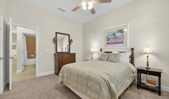 6903 Crestpoint Dr, Apollo Beach, FL 33572