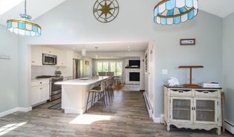 88 Rope Walk Rd, Bourne, MA 02532