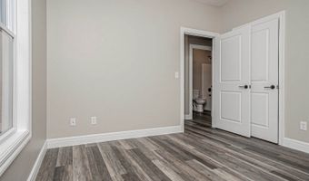 1800-1802 Broadfoot Dr, Abilene, KS 67410