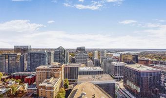 1781 N PIERCE St #303, Arlington, VA 22209