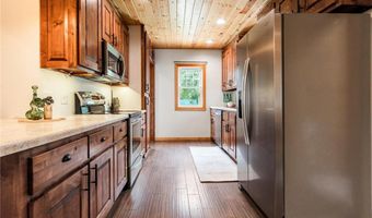 1118 Hawthorne St, Alexandria, MN 56308