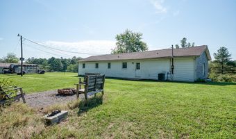 4871 New Window Cliff Rd, Baxter, TN 38544