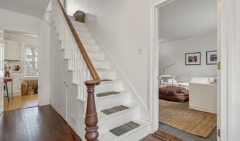 9 Pleasant St, Bath, ME 04530