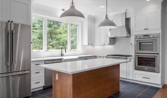 140 Abbott Run Valley Rd, Cumberland, RI 02864