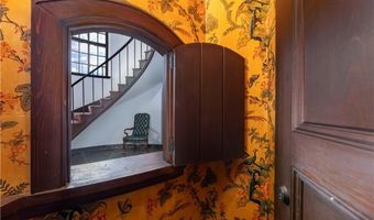 2180 Tower Hill Rd, North Kingstown, RI 02874