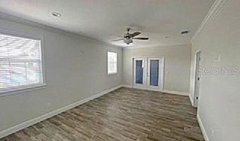 308 W BRIDGERS Ave, Auburndale, FL 33823