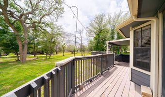 759 FALLING LEAVES Dr, Adkins, TX 78101