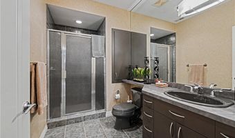 520 Bristol Dr, Aurora, OH 44202
