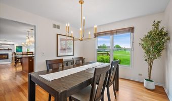 1713 Edgewood Dr, Algonquin, IL 60102