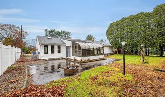 24 Ventura Dr, Brooklyn, CT 06234