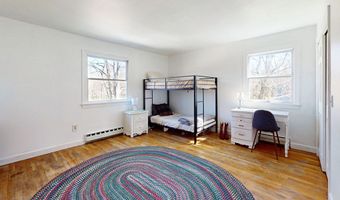 42 Wedgewood Dr, Danbury, CT 06811