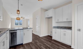 14 Mill Creek Ct, Bayville, NJ 08721